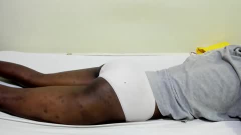 Snapshot of sweet_arya1 chatting on 10/18/25, 09:32 sweet_arya1 online show from 10/18/25, 09:32