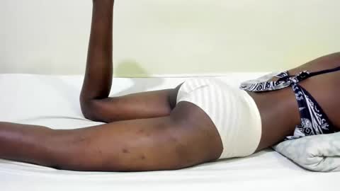 Snapshot of sweet_arya1 chatting on 10/20/25, 02:12 sweet_arya1 online show from 10/20/25, 02:12