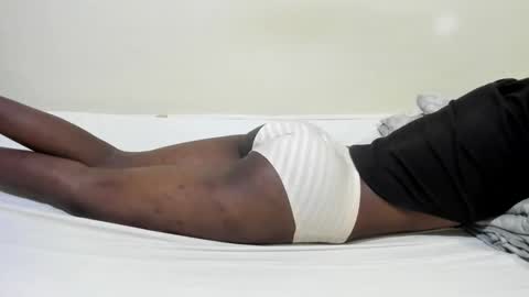 Snapshot of sweet_arya1 chatting on 10/27/25, 06:01 sweet_arya1 online show from 10/27/25, 06:01