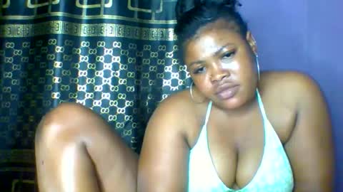 Snapshot of sweet_baby27 chatting on 09/21/25, 02:35 sweet baby online show from 09/21/25, 02:35