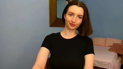 Snapshot of sweet_baby_miranda_ chatting on 12/13/24, 01:26 Miranda online show from 12/13/24, 01:26