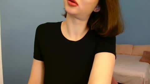 Snapshot of sweet_baby_miranda_ chatting on 12/17/24, 12:45 Miranda online show from 12/17/24, 12:45
