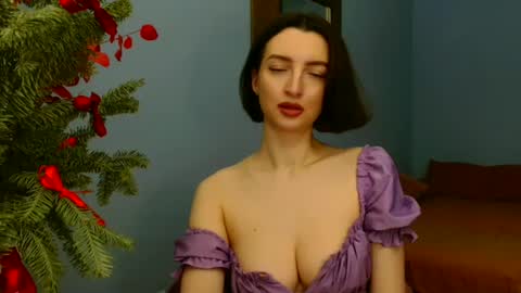Snapshot of sweet_baby_miranda_ chatting on 12/28/24, 01:39 Miranda online show from 12/28/24, 01:39