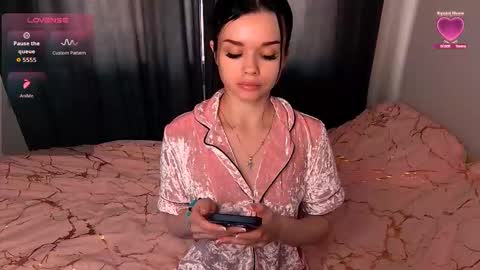 Sofia online show from 10/17/25, 03:03