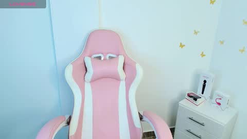 Snapshot of sweet_dania_ chatting on 02/09/25, 12:49 sweet_dania_ online show from 02/09/25, 12:49