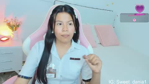 Snapshot of sweet_dania_ chatting on 09/25/25, 05:44 sweet_dania_ online show from 09/25/25, 05:44