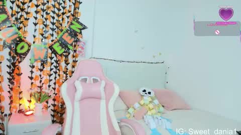 Snapshot of sweet_dania_ chatting on 10/22/25, 08:14 sweet_dania_ online show from 10/22/25, 08:14