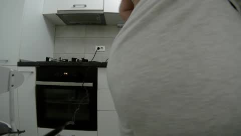 Snapshot of sweet_ella chatting on 12/10/24, 07:16 online show from 12/10/24, 07:16