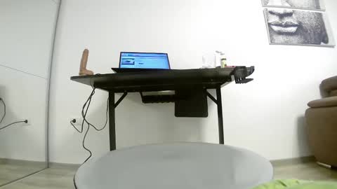 Snapshot of sweet_ella chatting on 02/28/25, 10:20 online show from 02/28/25, 10:20