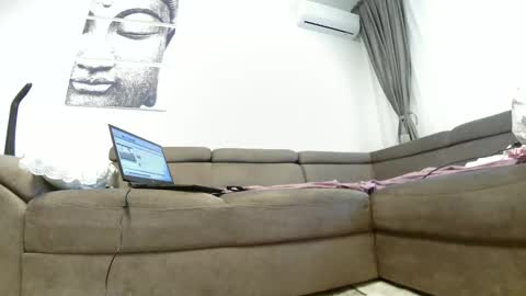 Snapshot of sweet_ella chatting on 03/07/25, 10:13 online show from 03/07/25, 10:13