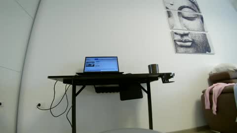 Snapshot of sweet_ella chatting on 03/08/25, 09:06 online show from 03/08/25, 09:06