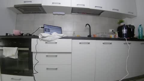 Snapshot of sweet_ella chatting on 03/12/25, 07:13 online show from 03/12/25, 07:13