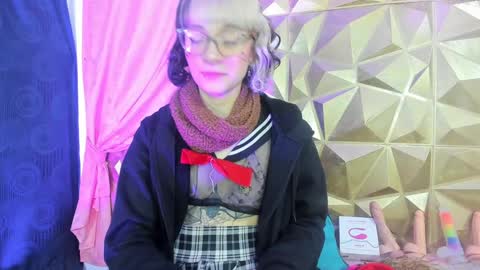 Snapshot of sweet_emmili chatting on 12/05/24, 12:22 emmili online show from 12/05/24, 12:22