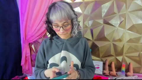 Snapshot of sweet_emmili chatting on 01/24/25, 03:24 emmili online show from 01/24/25, 03:24
