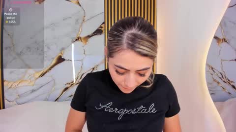 Snapshot of sweet_flame_ chatting on 11/19/25, 08:42 sweet_flame_ online show from 11/19/25, 08:42