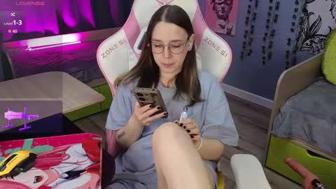 Alice online show from 11/04/25, 02:43