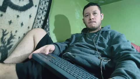 sweet_guy36 online show from 09/28/25, 02:22