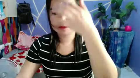 Snapshot of sweet_kendallxxxx chatting on 12/23/24, 09:49 Nicahhh online show from 12/23/24, 09:49