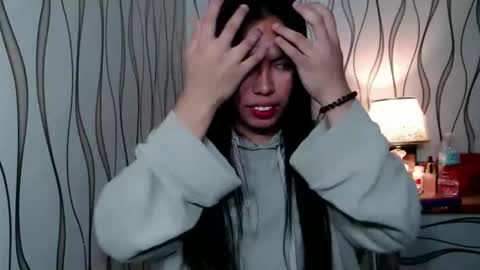 Snapshot of sweet_kyline69 chatting on 10/20/25, 05:30 sweet_kyline69 online show from 10/20/25, 05:30