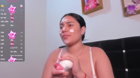 Snapshot of sweet_latina_alexa chatting on 01/14/25, 03:47 Sweet Latina online show from 01/14/25, 03:47