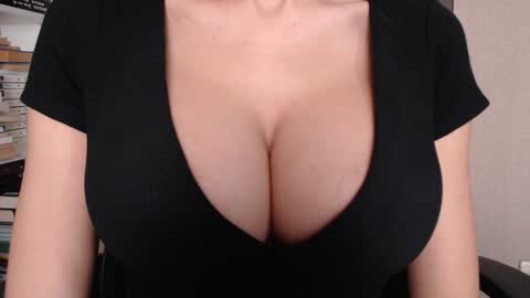 Jen online show from 11/14/25, 05:28