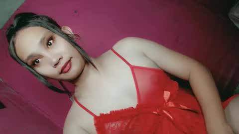 Snapshot of sweet_lover5 chatting on 01/03/25, 12:52 SWEET LOVE online show from 01/03/25, 12:52