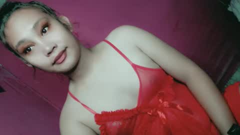 Snapshot of sweet_lover5 chatting on 02/17/25, 10:29 SWEET LOVE online show from 02/17/25, 10:29