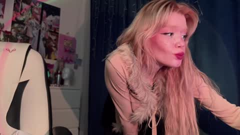 Snapshot of sweet_melissa133 chatting on 01/18/25, 10:39 Melissa. Join me on Fansly link in social medias online show from 01/18/25, 10:39