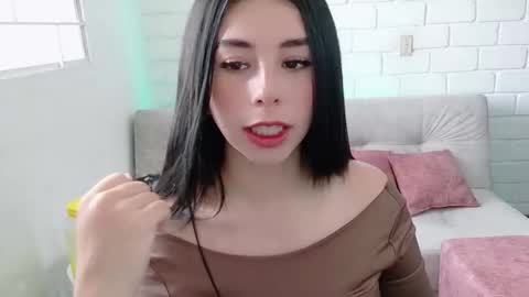 Snapshot of sweet_miaa24 chatting on 10/09/25, 04:38 Sweet Mia online show from 10/09/25, 04:38