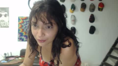 sweet_miamia online show from 10/04/25, 07:17