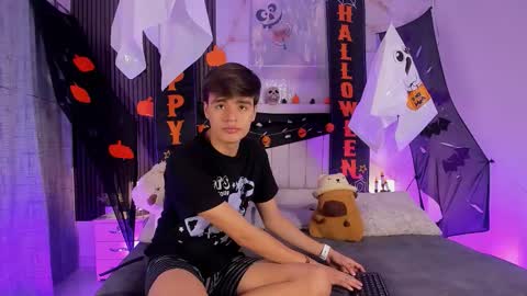 Petter online show from 10/22/25, 12:49