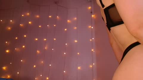 Snapshot of sweet_rosely chatting on 12/03/25, 04:31 Sweet Rosely online show from 12/03/25, 04:31