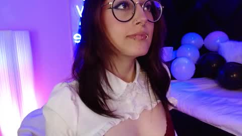 Roxanee online show from 11/07/25, 04:34