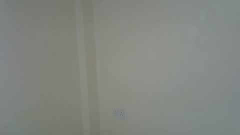 Snapshot of sweet_santana chatting on 11/13/25, 05:45 Elina online show from 11/13/25, 05:45