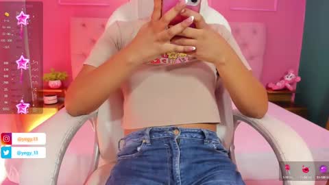 Snapshot of sweet_starxx chatting on 01/17/25, 04:57 Yeileen online show from 01/17/25, 04:57