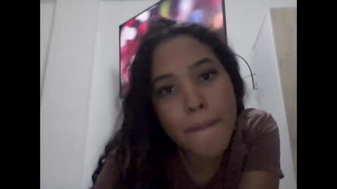 Snapshot of sweet_starxx chatting on 02/24/25, 03:55 Yeileen online show from 02/24/25, 03:55