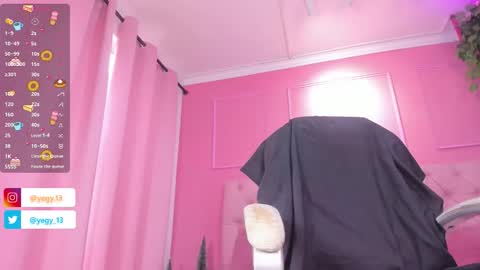 Snapshot of sweet_starxx chatting on 11/15/25, 06:37 Yeileen online show from 11/15/25, 06:37