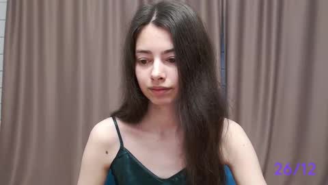 Snapshot of sweet_sweet_angel chatting on 12/26/24, 08:39 Angel online show from 12/26/24, 08:39