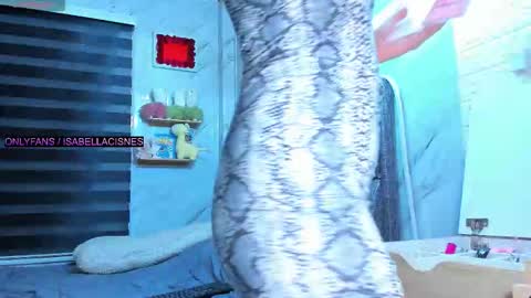 Isabella online show from 10/15/25, 03:56