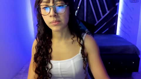 sweet_venus4 online show from 01/07/25, 06:35