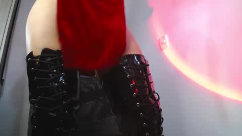 sweet_venus4 online show from 09/18/25, 02:19