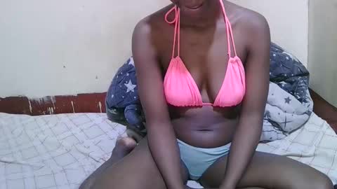 Snapshot of sweet_vishy chatting on 11/17/25, 12:33 sweet_vishy online show from 11/17/25, 12:33