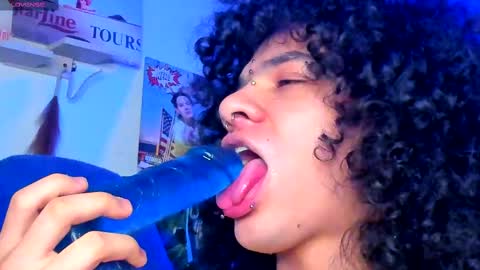 Snapshot of sweet_vond chatting on 02/10/25, 04:47 Steven independent model online show from 02/10/25, 04:47