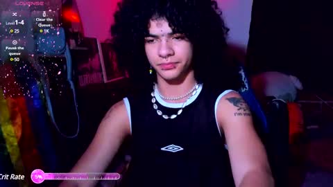 Snapshot of sweet_vond chatting on 02/18/25, 07:43 Steven independent model online show from 02/18/25, 07:43