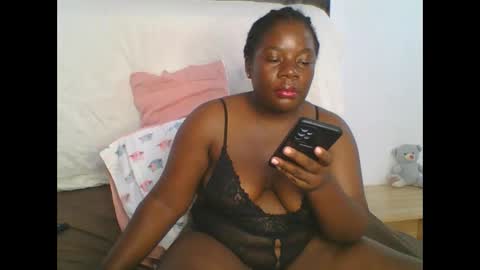 Snapshot of sweetafricangal chatting on 01/06/25, 08:57 NASHA online show from 01/06/25, 08:57