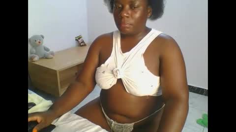Snapshot of sweetafricangal chatting on 01/29/25, 11:56 NASHA online show from 01/29/25, 11:56