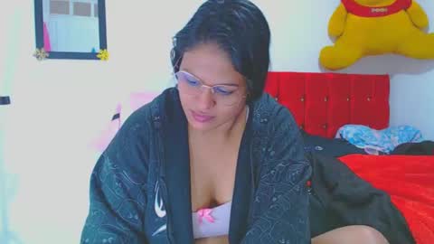 Snapshot of sweetalmaa chatting on 12/21/24, 12:49 Alma online show from 12/21/24, 12:49