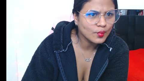 Snapshot of sweetalmaa chatting on 02/26/25, 09:42 Alma online show from 02/26/25, 09:42