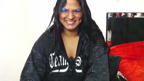Snapshot of sweetalmaa chatting on 03/08/25, 09:28 Alma online show from 03/08/25, 09:28