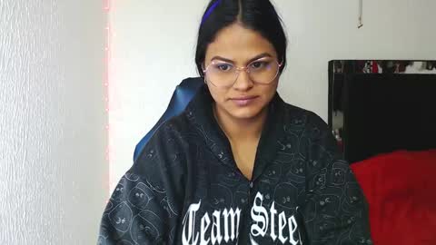 Snapshot of sweetalmaa chatting on 03/10/25, 09:53 Alma online show from 03/10/25, 09:53